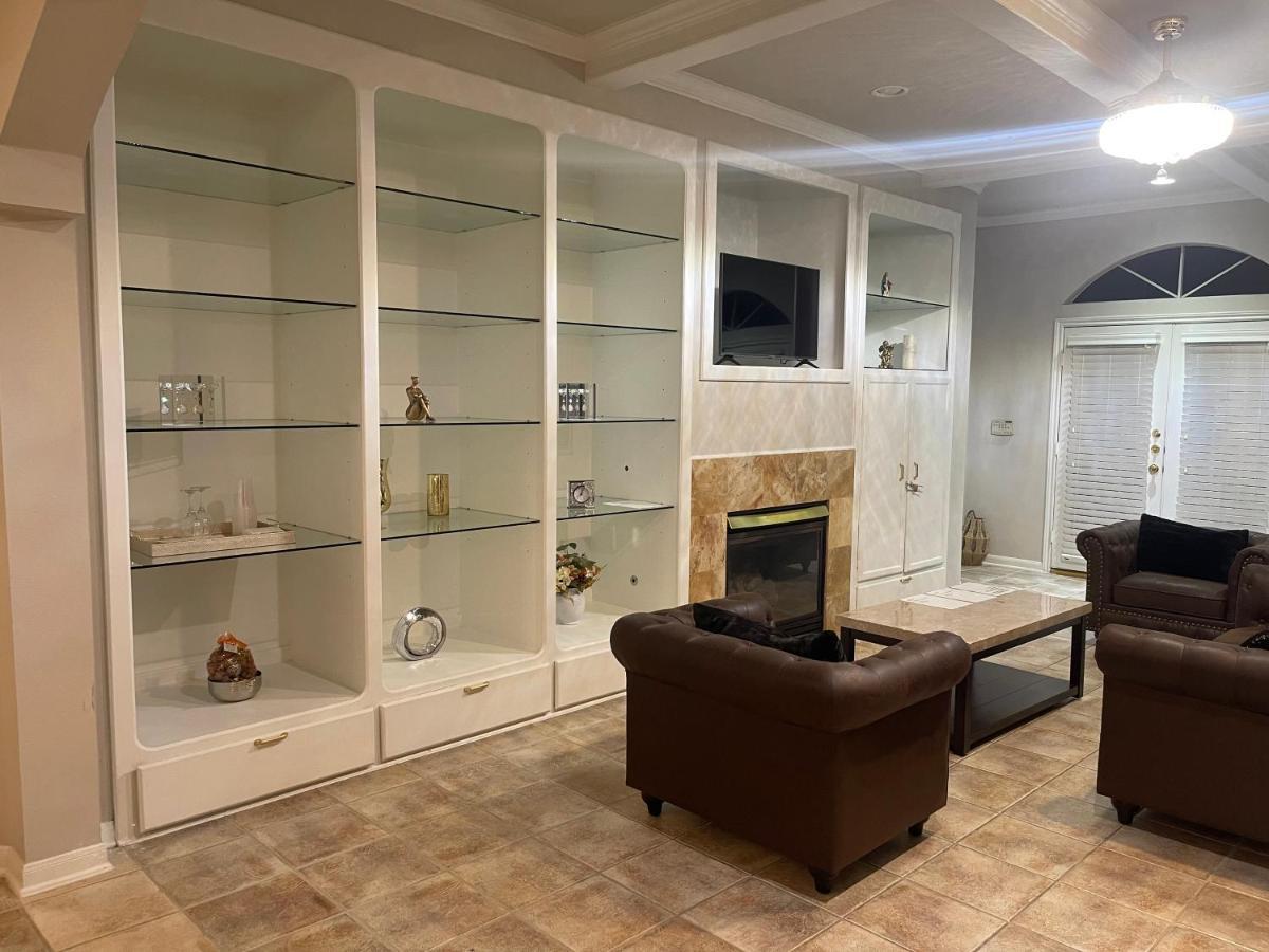 Insperit Home At Galleria With Heated Pool Spa Houston Exteriör bild