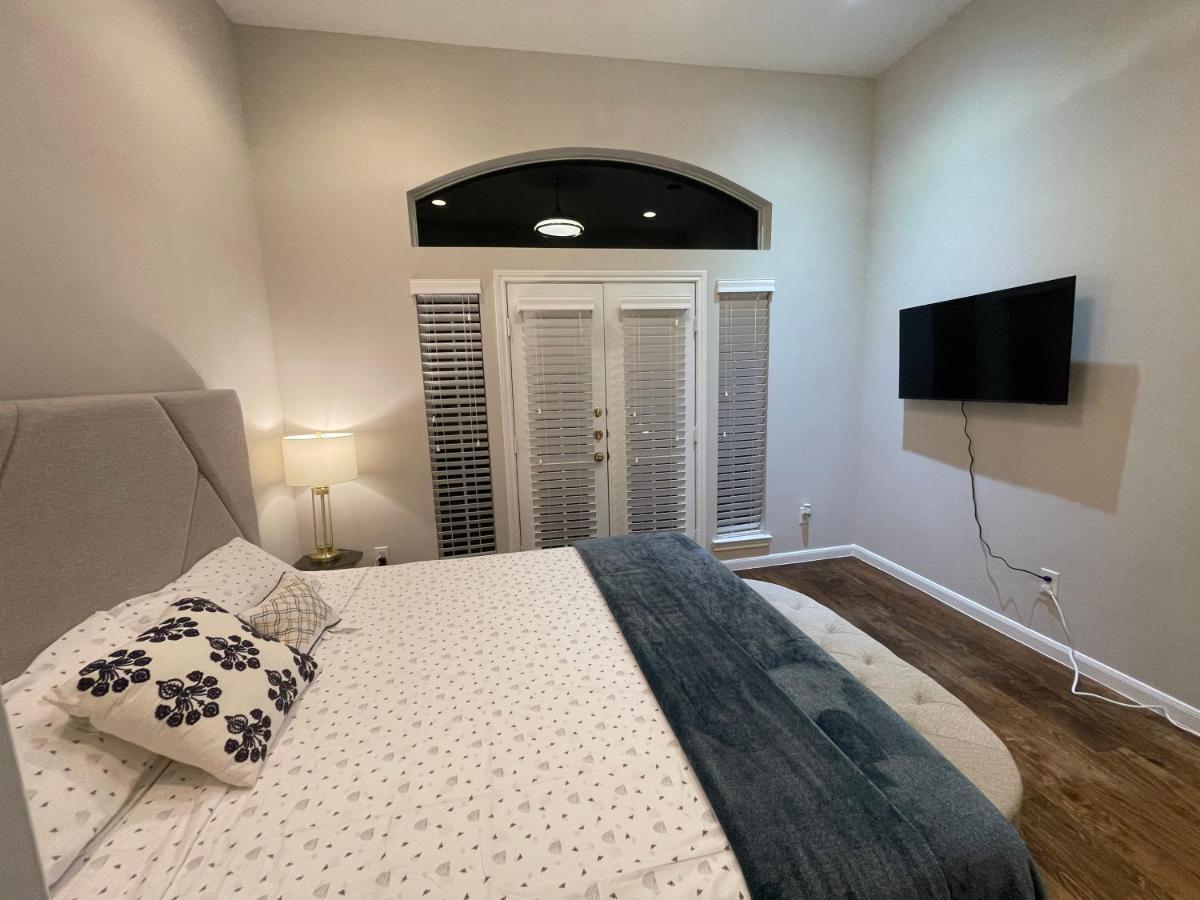 Insperit Home At Galleria With Heated Pool Spa Houston Exteriör bild