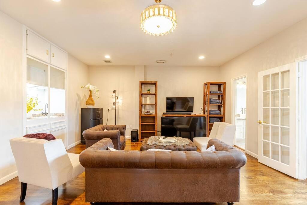Insperit Home At Galleria With Heated Pool Spa Houston Exteriör bild